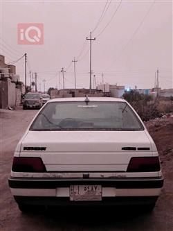 Peugeot 405